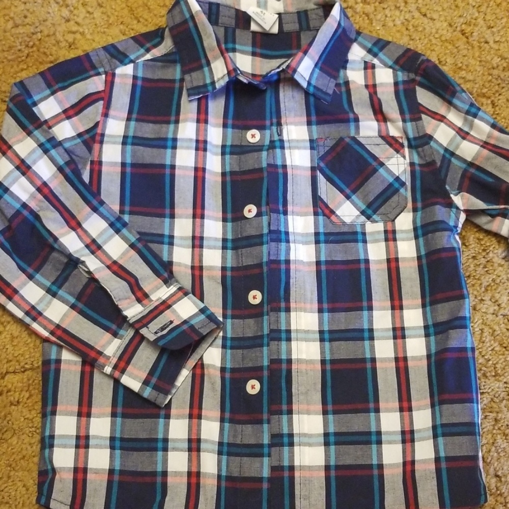 Dress shirt button down with collar and pocket